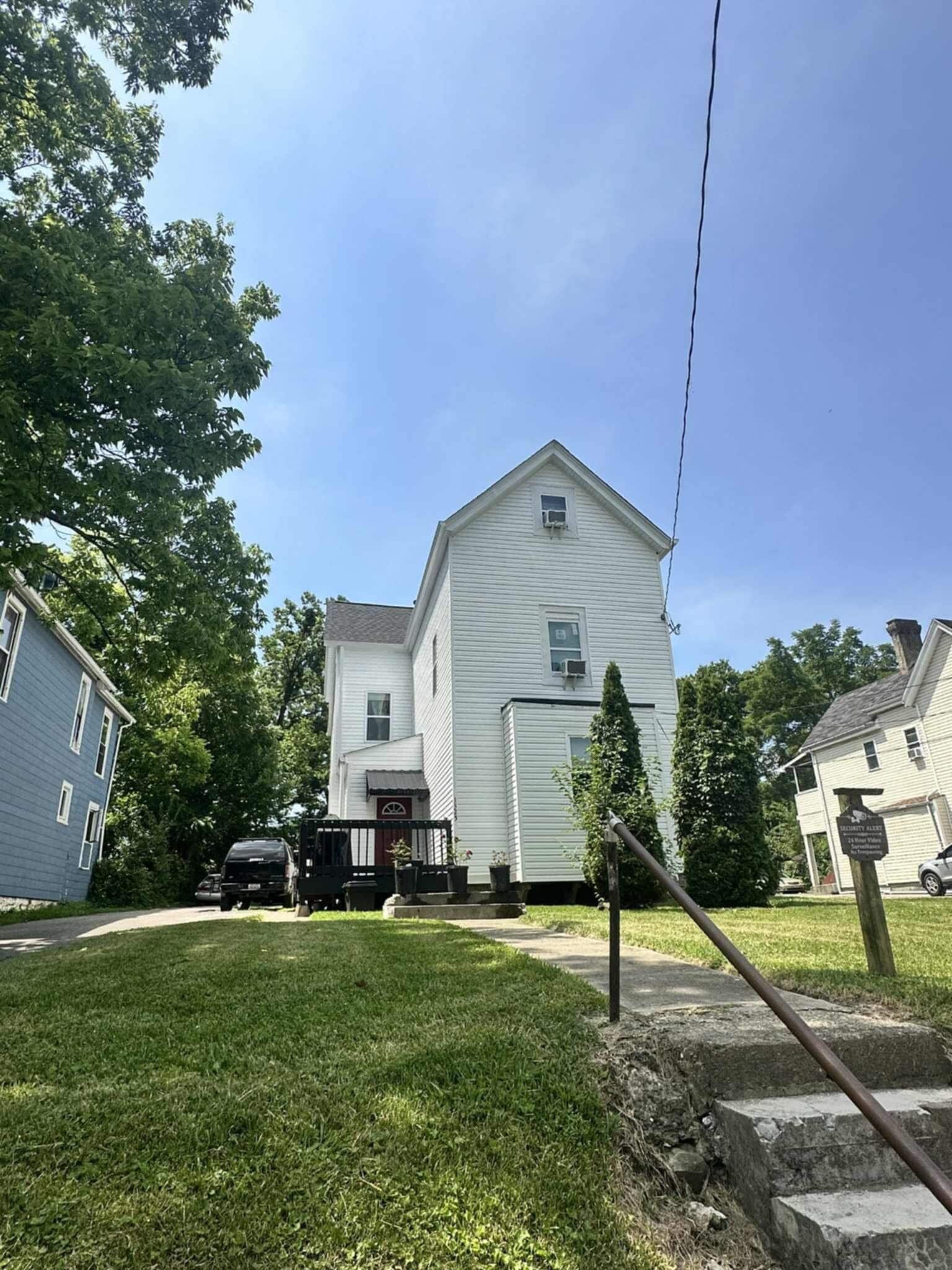 Building Photo - 1325 Lincoln Ave