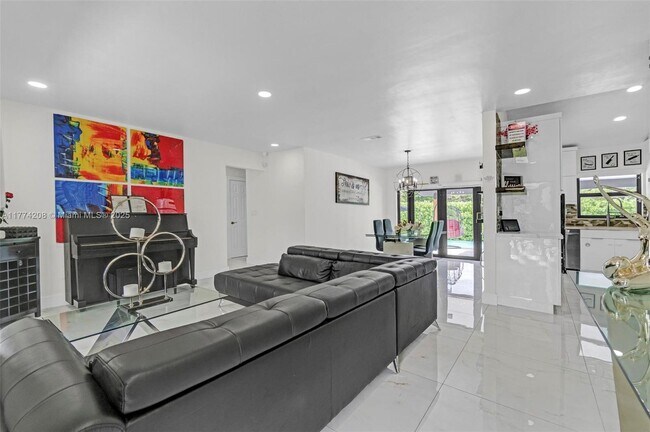Building Photo - 8840 SW 181st Terrace