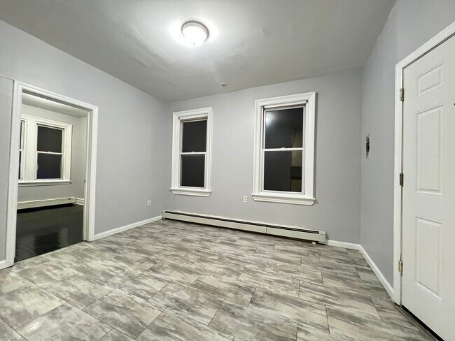 Building Photo - 166 Lexington Ave