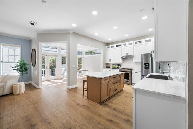 Building Photo - 2808 Southpointe Ln