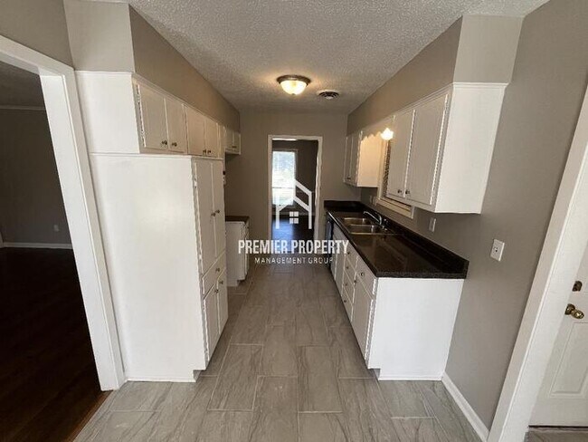 Building Photo - 5374 Hudgins Rd