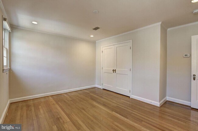 Building Photo - 5119 Manning Dr