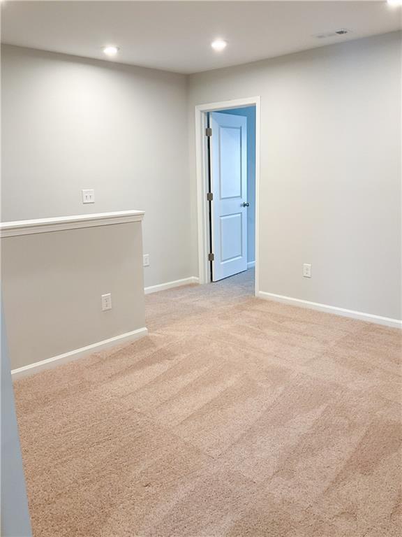 Building Photo - 493 Crown Dr