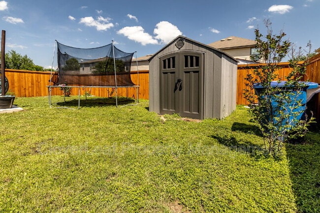 Building Photo - 526 Cormorant