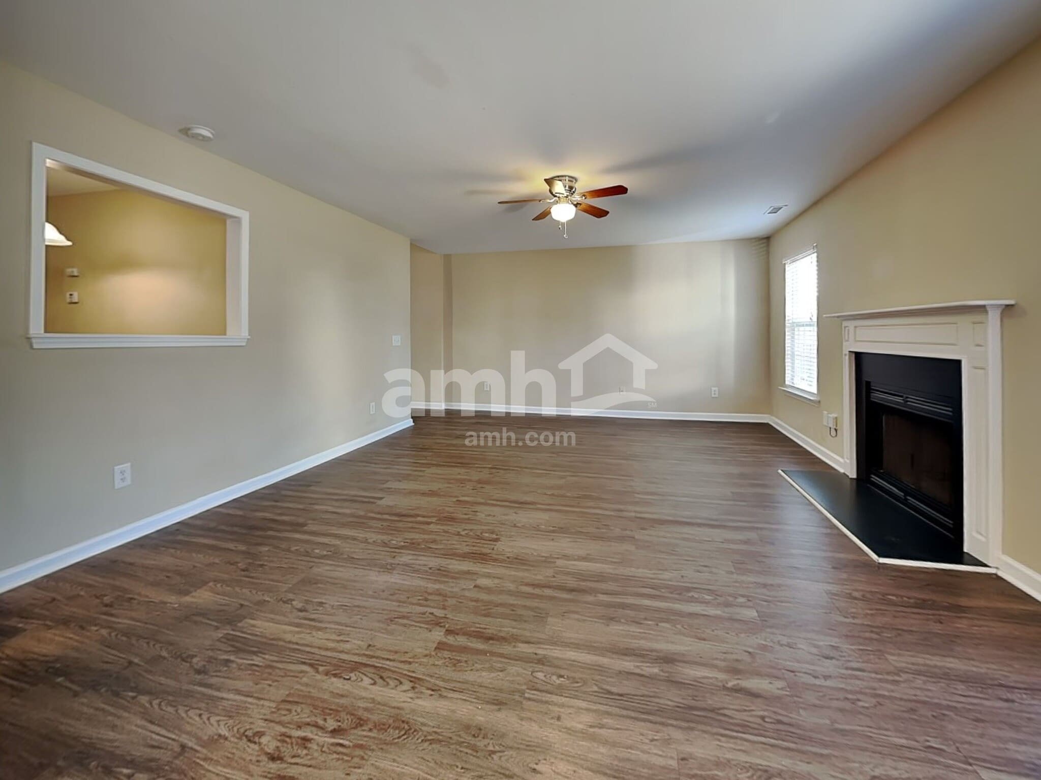 Building Photo - 1528 Pebble Ridge Dr