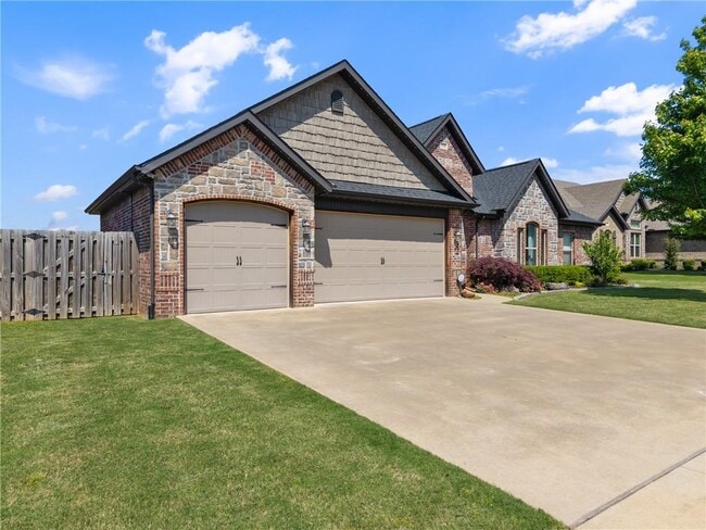 Building Photo - 5702 S 60th Pl