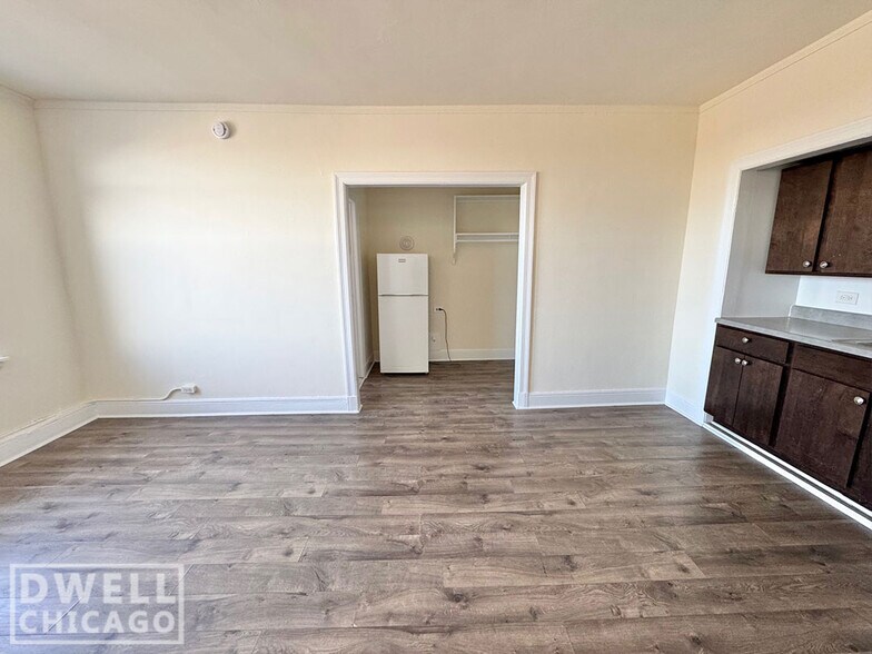 Building Photo - 2779 N Milwaukee Ave