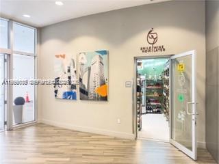 Building Photo - 1750 N Bayshore Dr