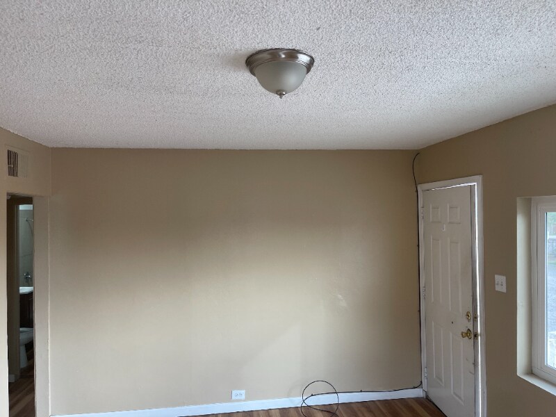 Building Photo - 100 N M St