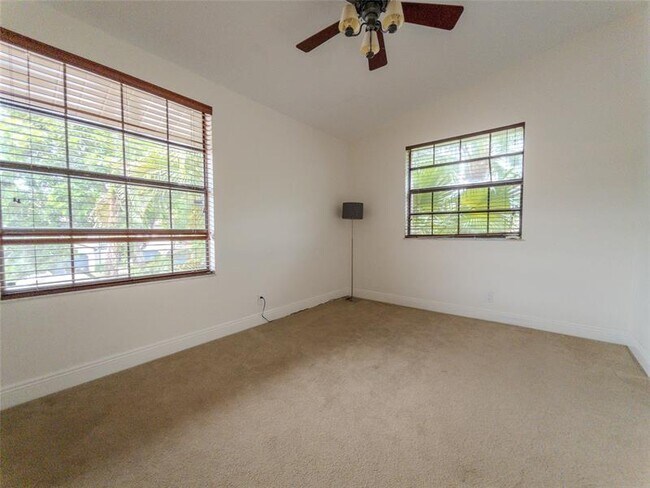Building Photo - 9113 Vineyard Lake Dr