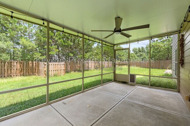 Building Photo - 910 Clover Ct