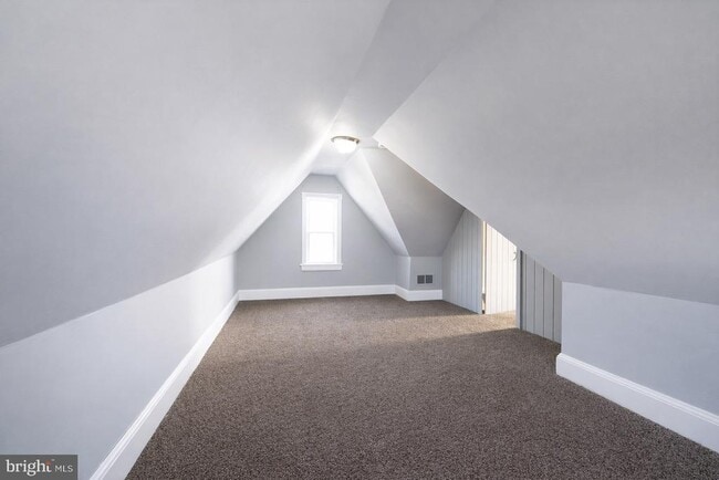 Building Photo - 131 Bridgeboro St