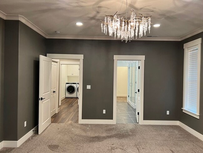 Building Photo - 3Bd/2Ba Single Story House - Available to ...