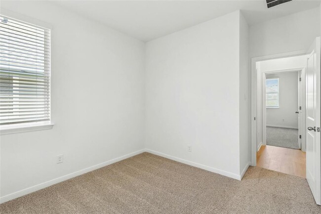 Building Photo - 475 Brooks Ranch Dr