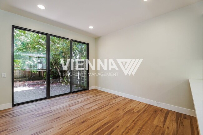 Building Photo - 340 Wyndgate Rd