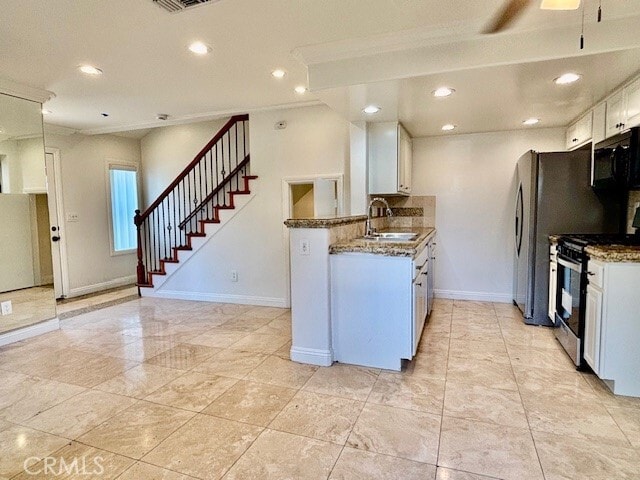 Building Photo - 685 W 18th St