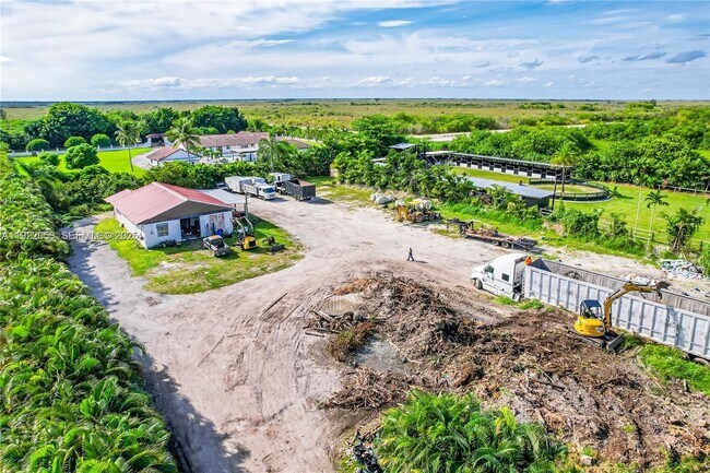 Building Photo - 13355 SW 207th Ave