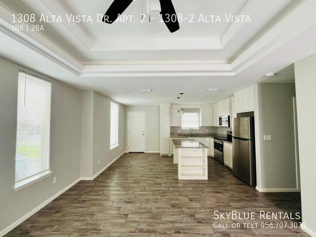 Building Photo - 1308 Alta Vista Dr