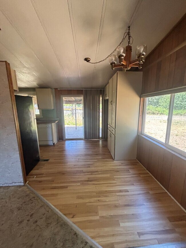 Building Photo - Great Single level Home!