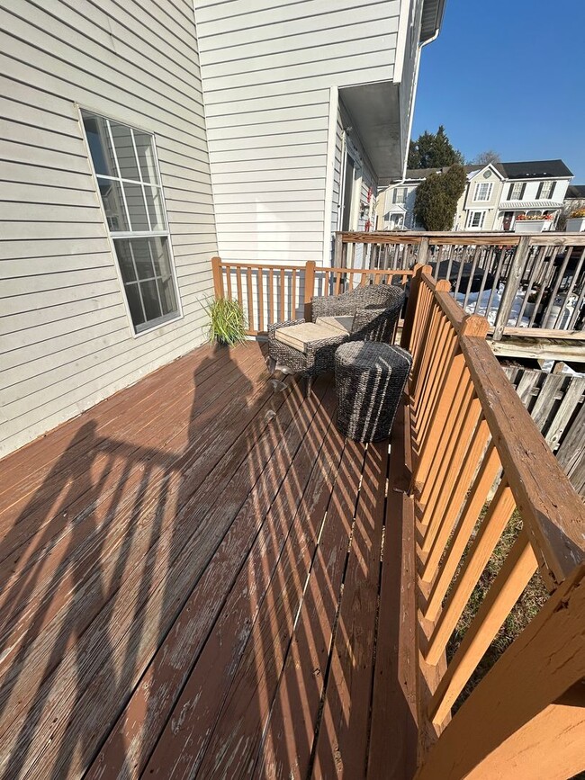 Building Photo - 3 Bedroom 1 1/2 bath townhome in Newark/Bear area