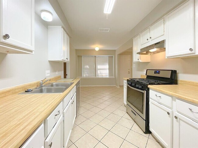 Building Photo - 11108 Blossom Bell Dr