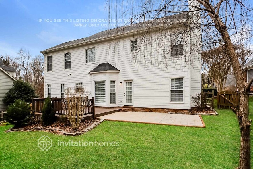 Building Photo - 15708 Berryfield St