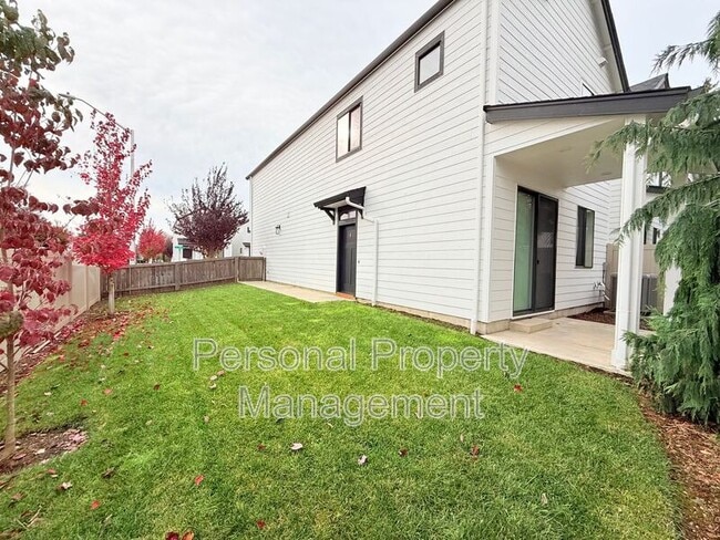 Building Photo - 16336 NE 21st St