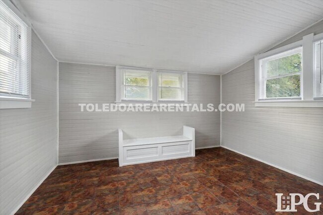 Building Photo - 2907 Rockwood Pl