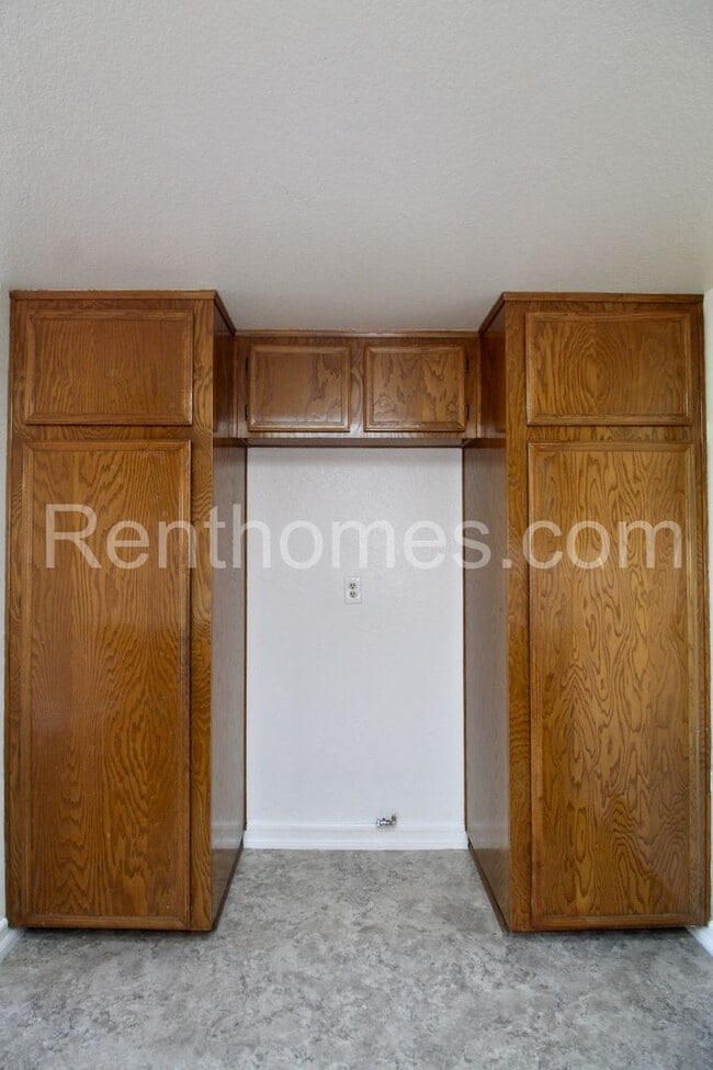Building Photo - 10808 Red Fern Cir