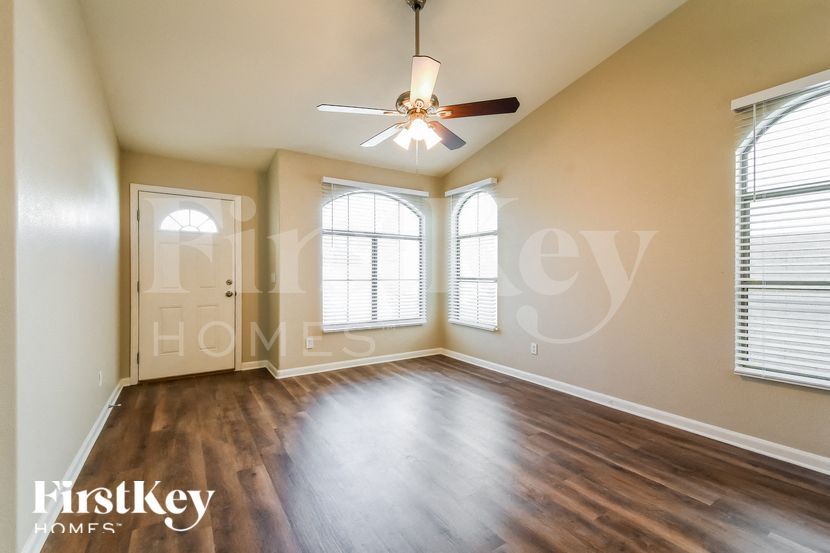 Building Photo - 13681 N 82nd Ave