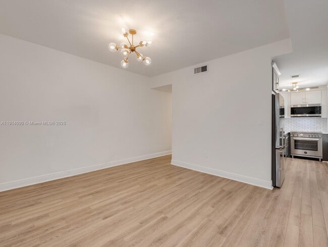 Building Photo - 1528 Drexel Ave