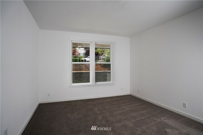 Building Photo - 116 S 42nd St