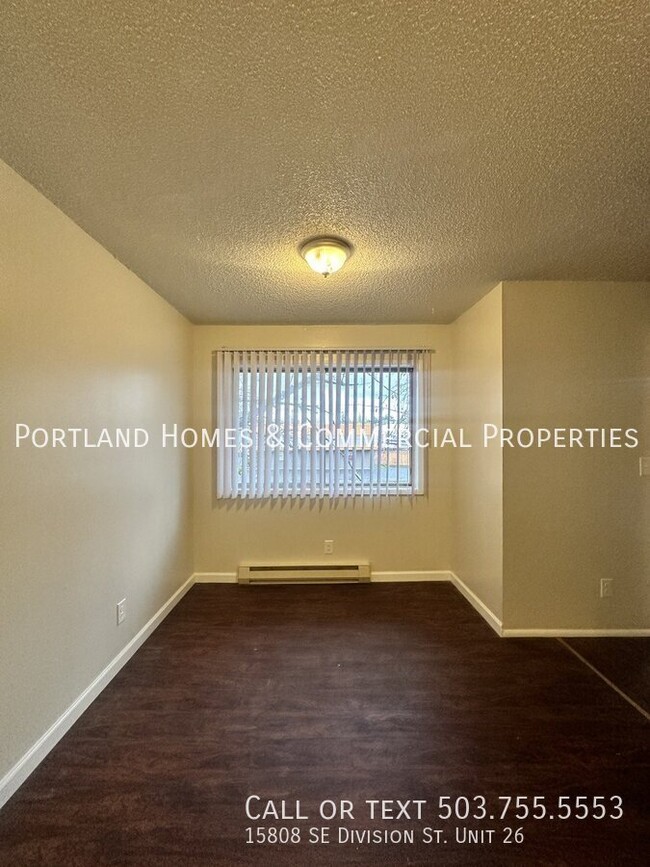 Building Photo - 2-Bedroom Apartment, Upstairs, Near Transp...