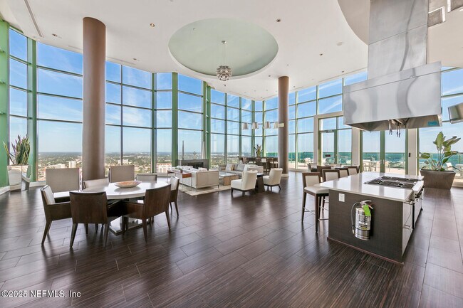 Building Photo - 1431 Riverplace Blvd