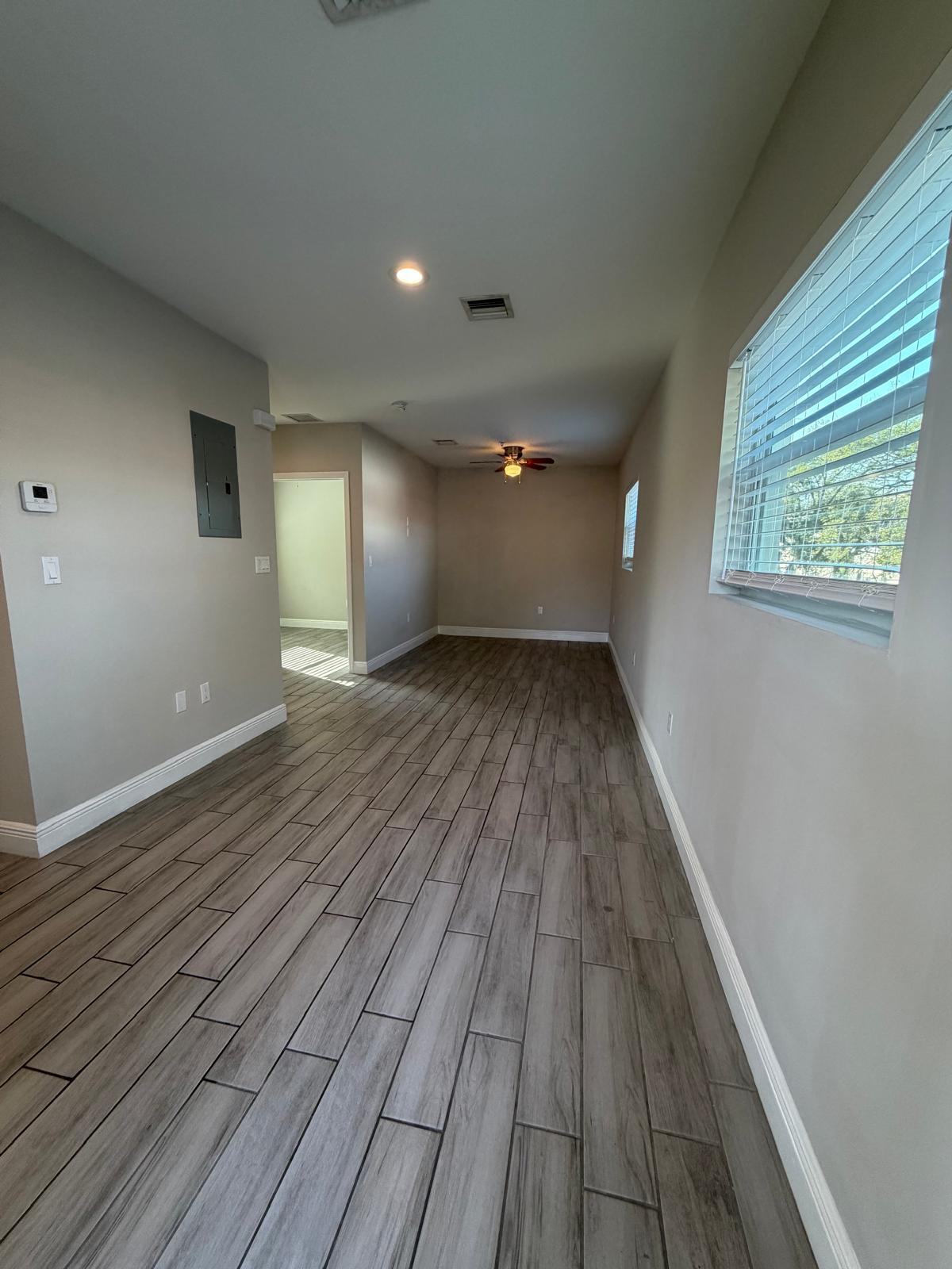 Building Photo - 1216 NW 6th Ct