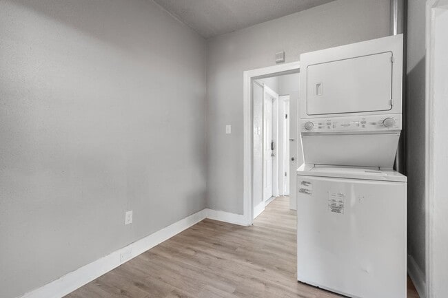 Building Photo - 614 Fulton Ave