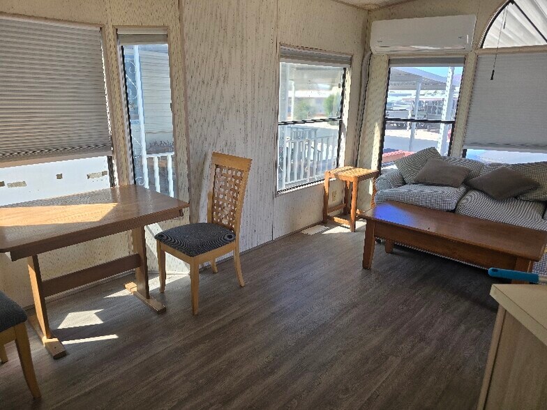 Building Photo - 1225 N Dixie Downs Rd