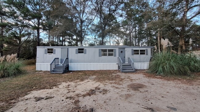 Primary Photo - 613 4th St