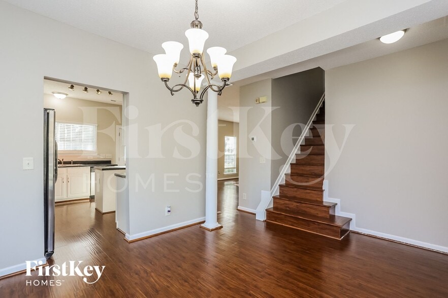 Building Photo - 1115 Fieldstone Dr