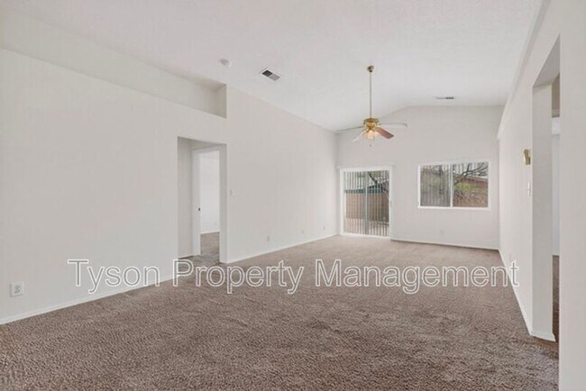 Building Photo - 908 Bursum Ln SE