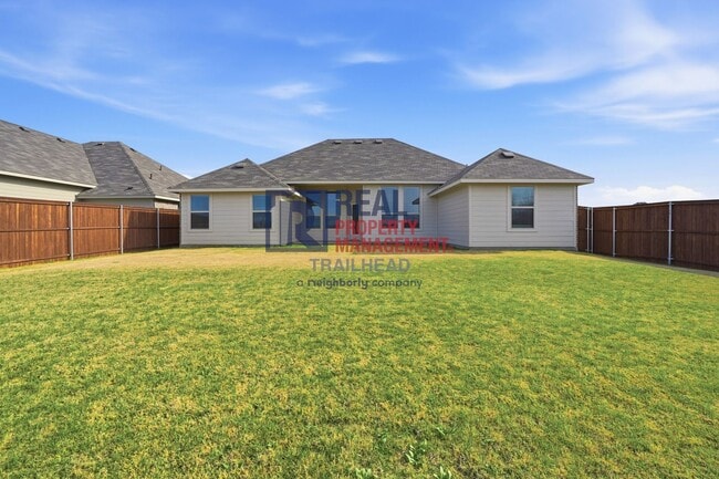 Building Photo - Thoughtfully Designed 4 Bed Home with Elevated Interiors and Lake Views