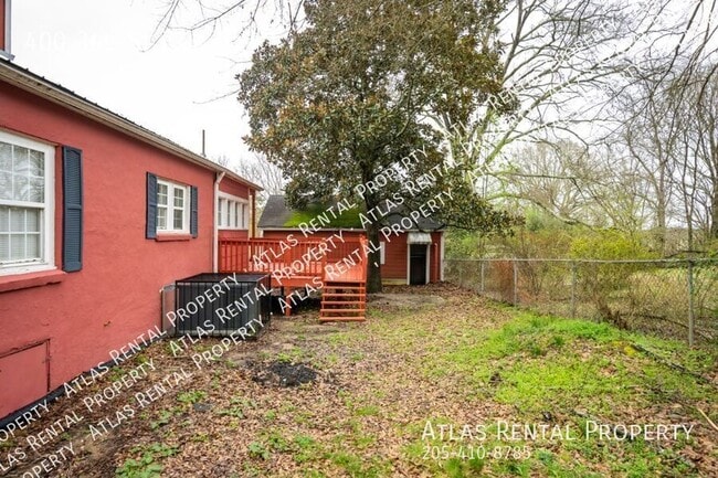 Building Photo - 400 3rd St E