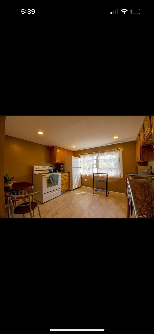 Primary Photo - 75 7th Ave