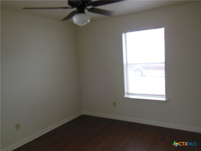Building Photo - 604 Frostwood Dr