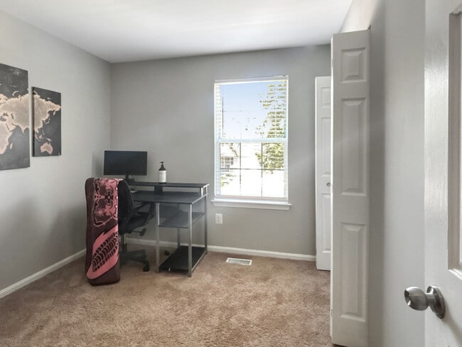 Building Photo - 6307 Juanita Ct