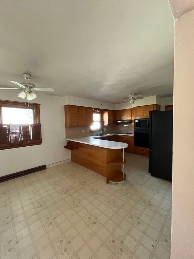 Building Photo - Holiday Home - Coming Soon