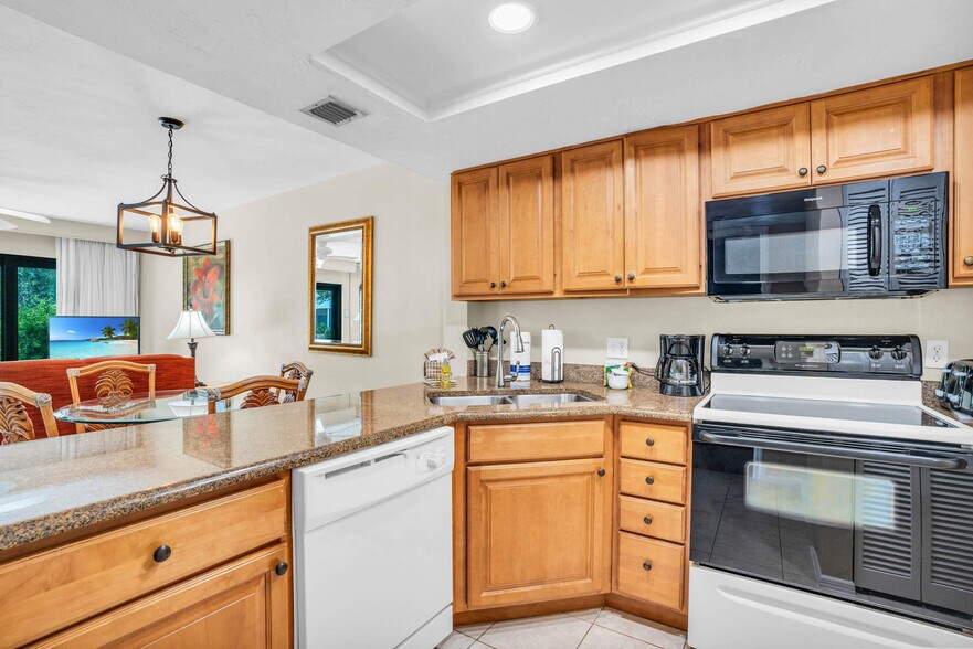 Building Photo - 600 Neapolitan Way