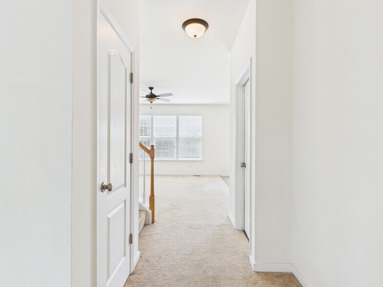 Building Photo - 9443 Rutlandshire Dr