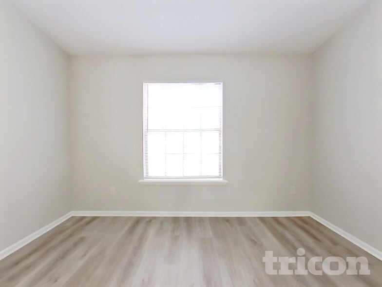 Building Photo - 5460 Running Creek Ln