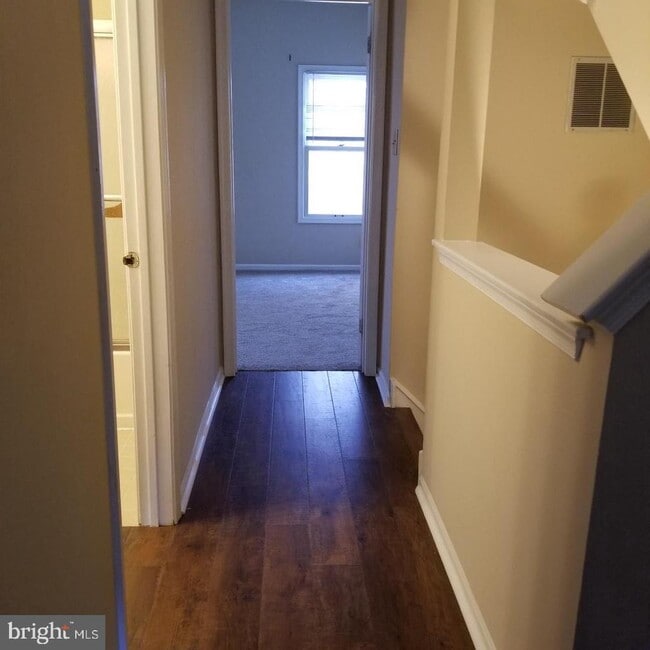 Building Photo - 1506 Virginia Ct